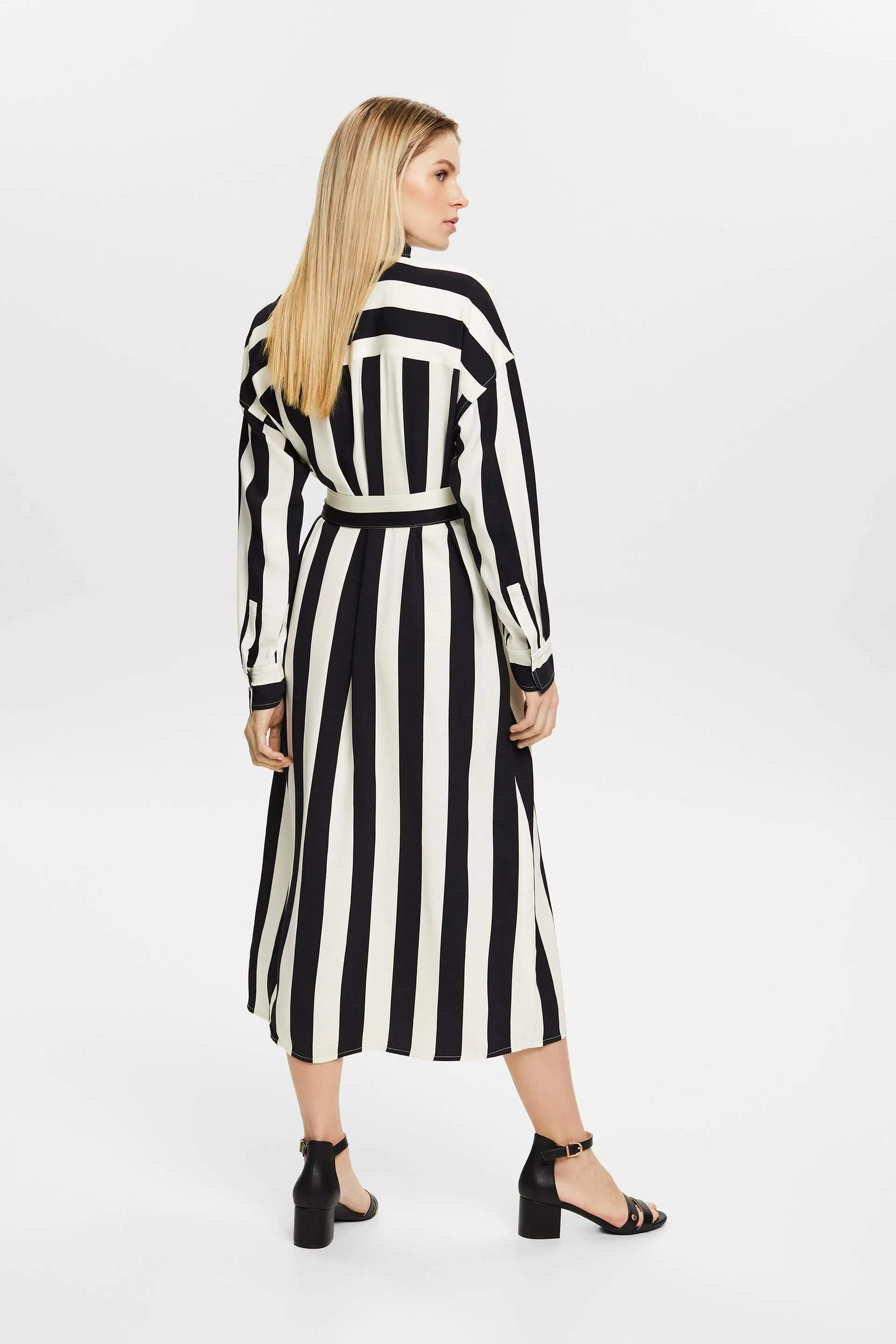 Abito camicia con cintura a righe