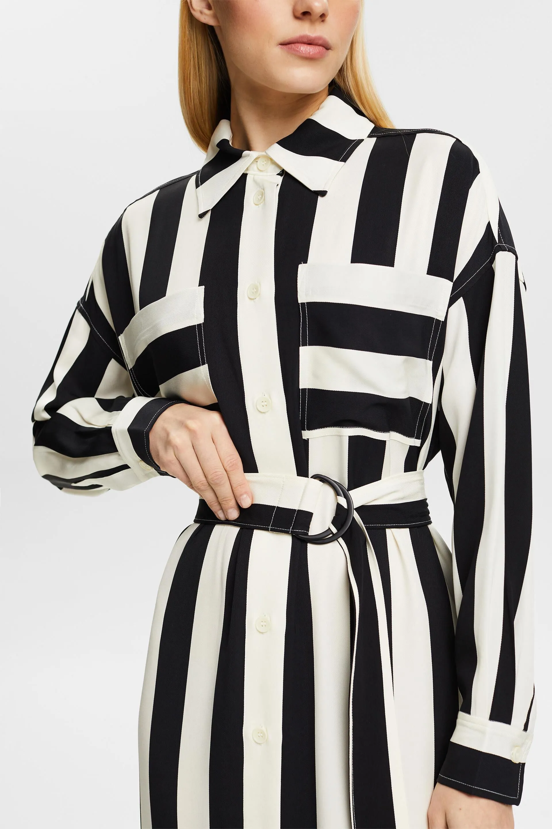 Abito camicia con cintura a righe