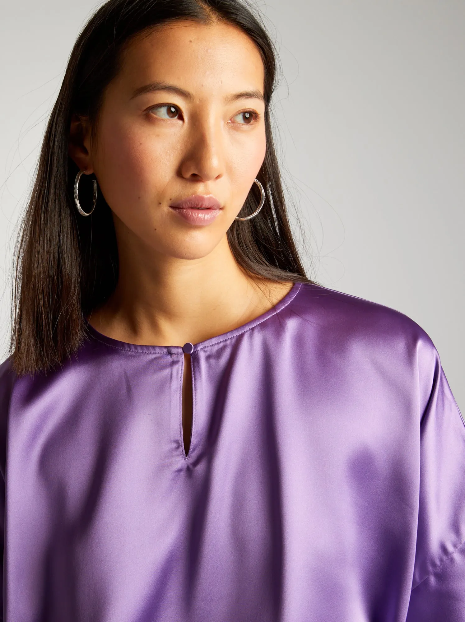 Blusa senza maniche tinta unita e satinata - VIOLA