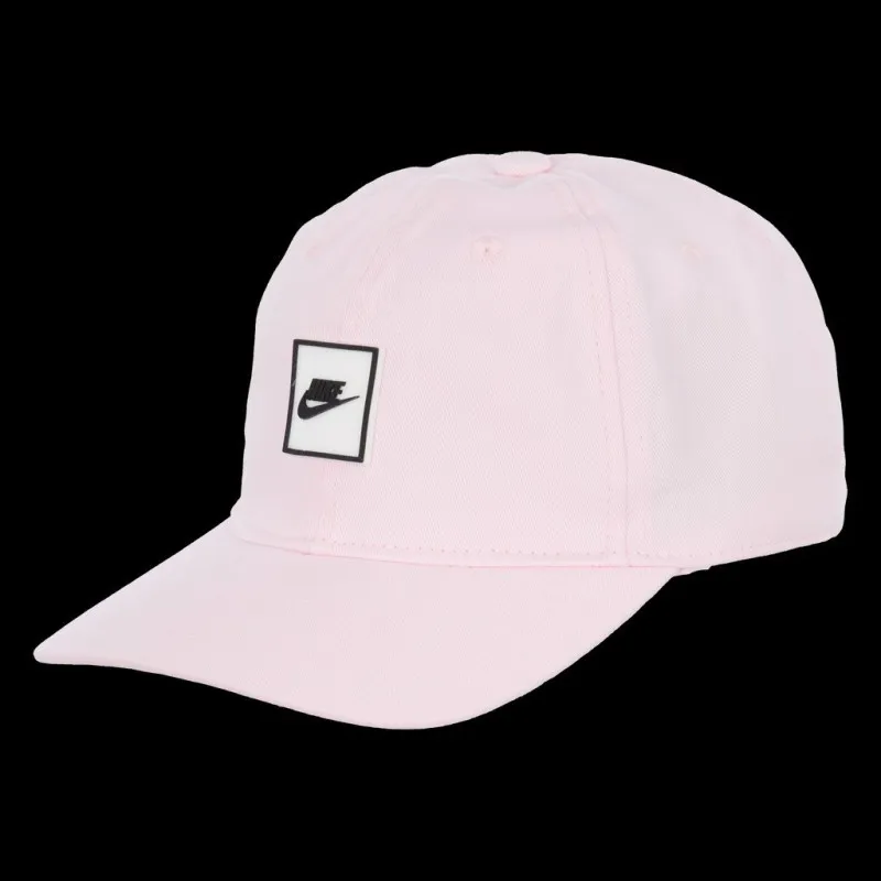CAPPELLINO FUTURA PATCH CON VISIERA CURVA NIKE