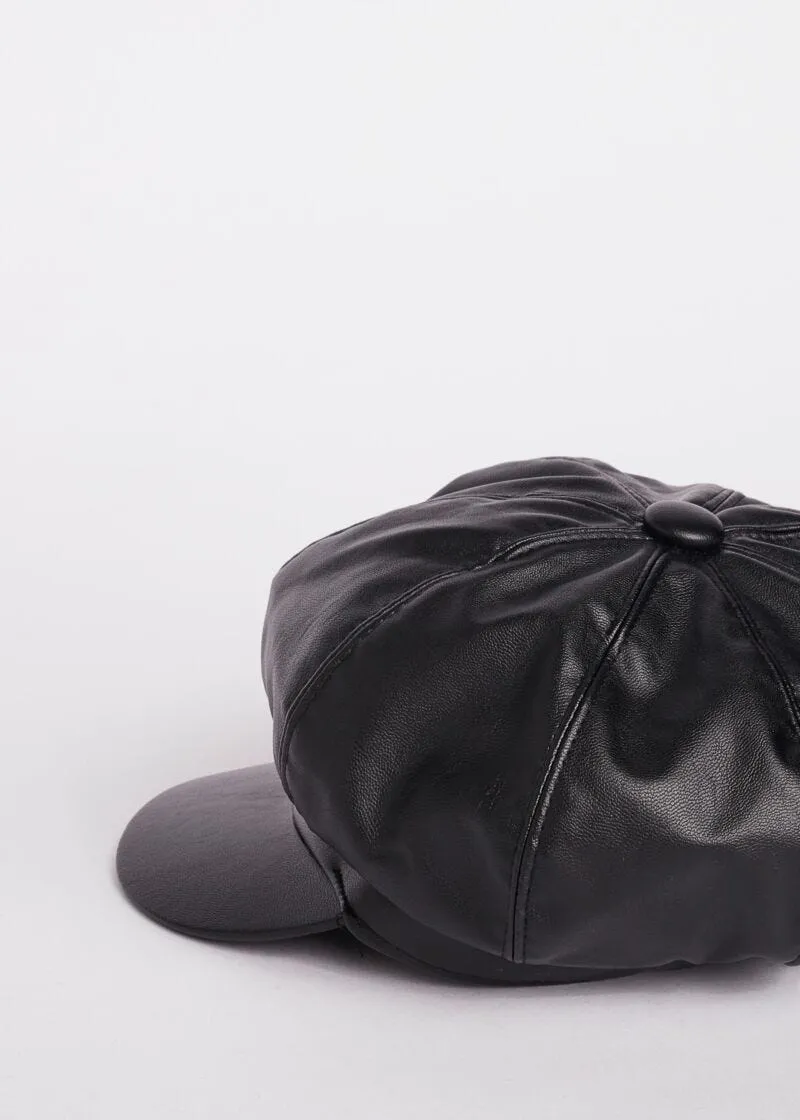 Cappello effetto pelle