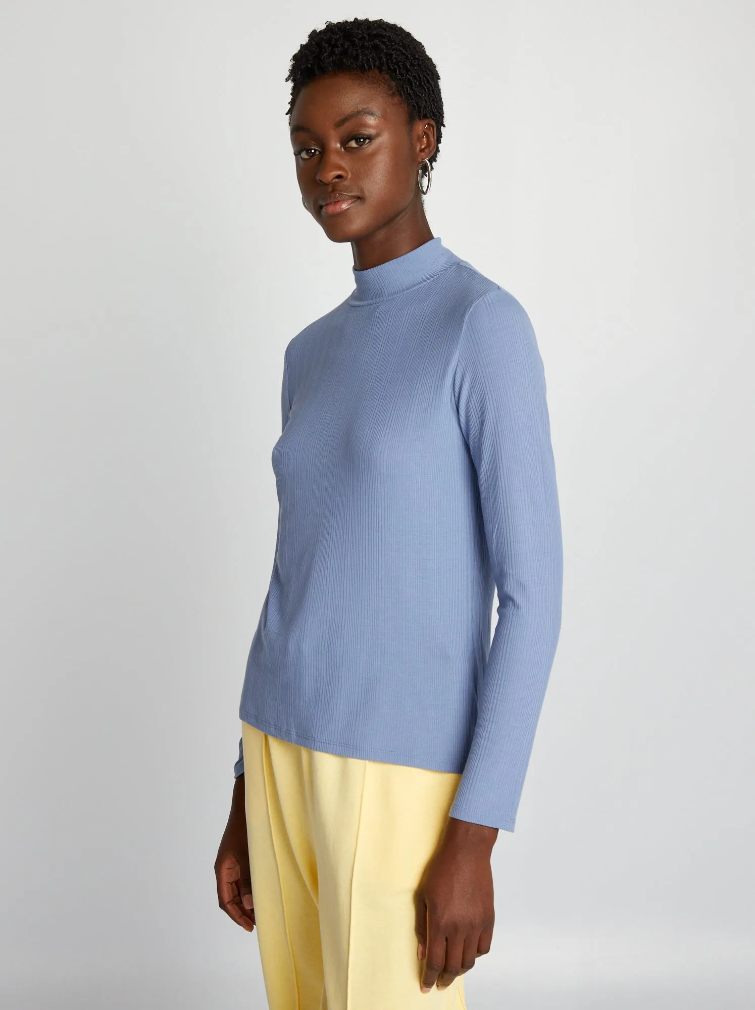 Dolcevita in maglia a coste - BLU