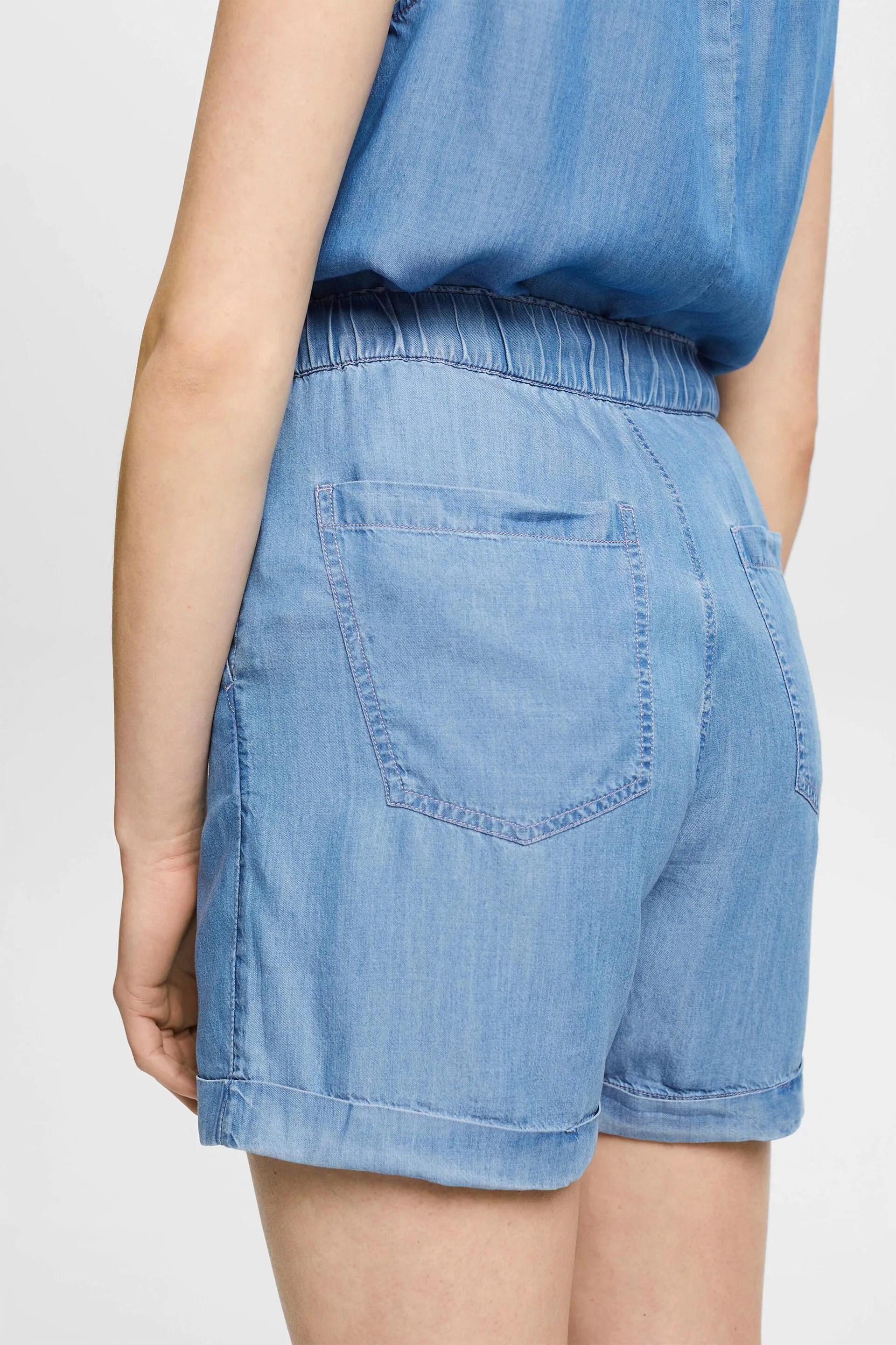 In TENCEL™: shorts effetto denim