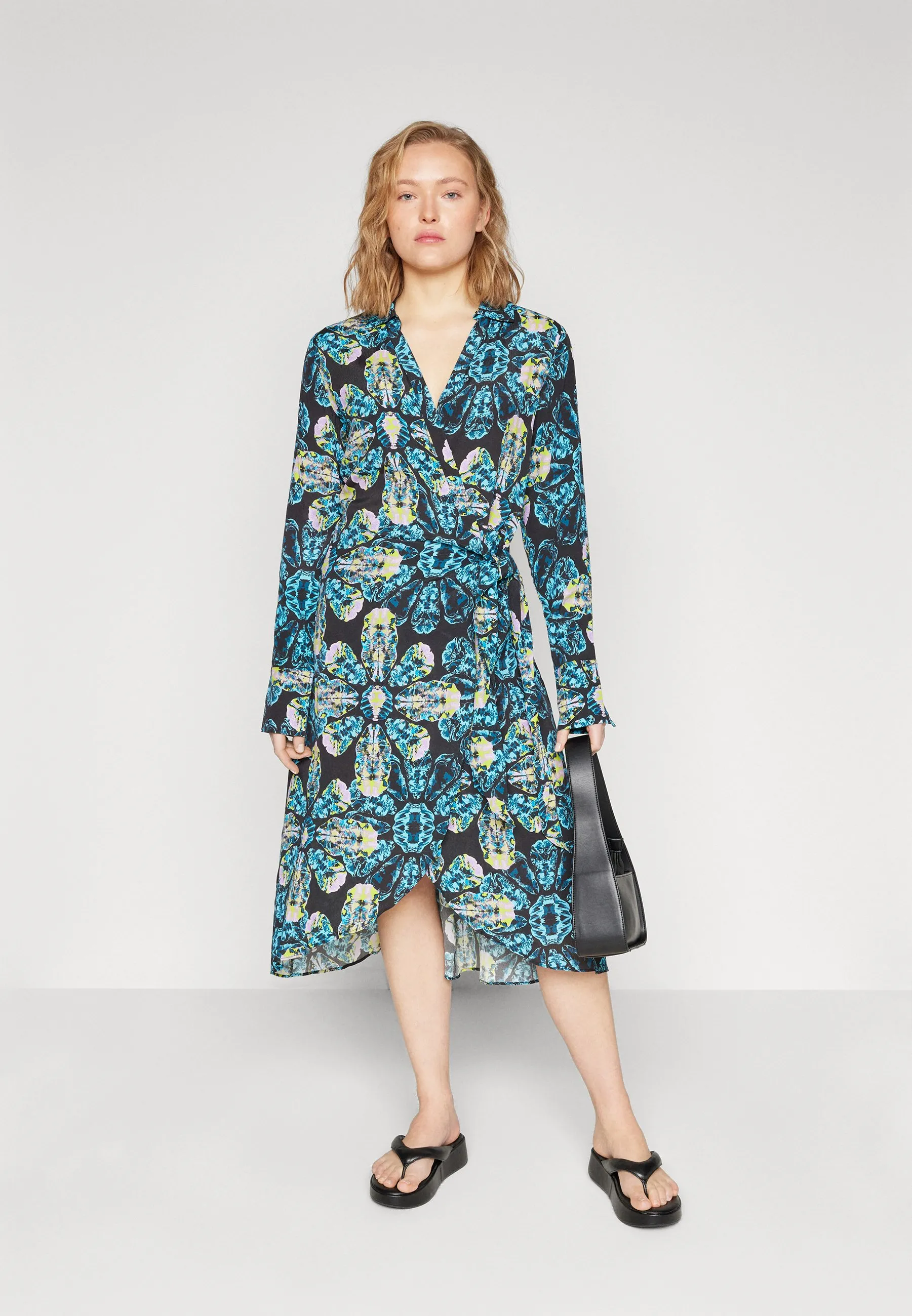 LEA WRAP MIDI DRESS - Vestito estivo