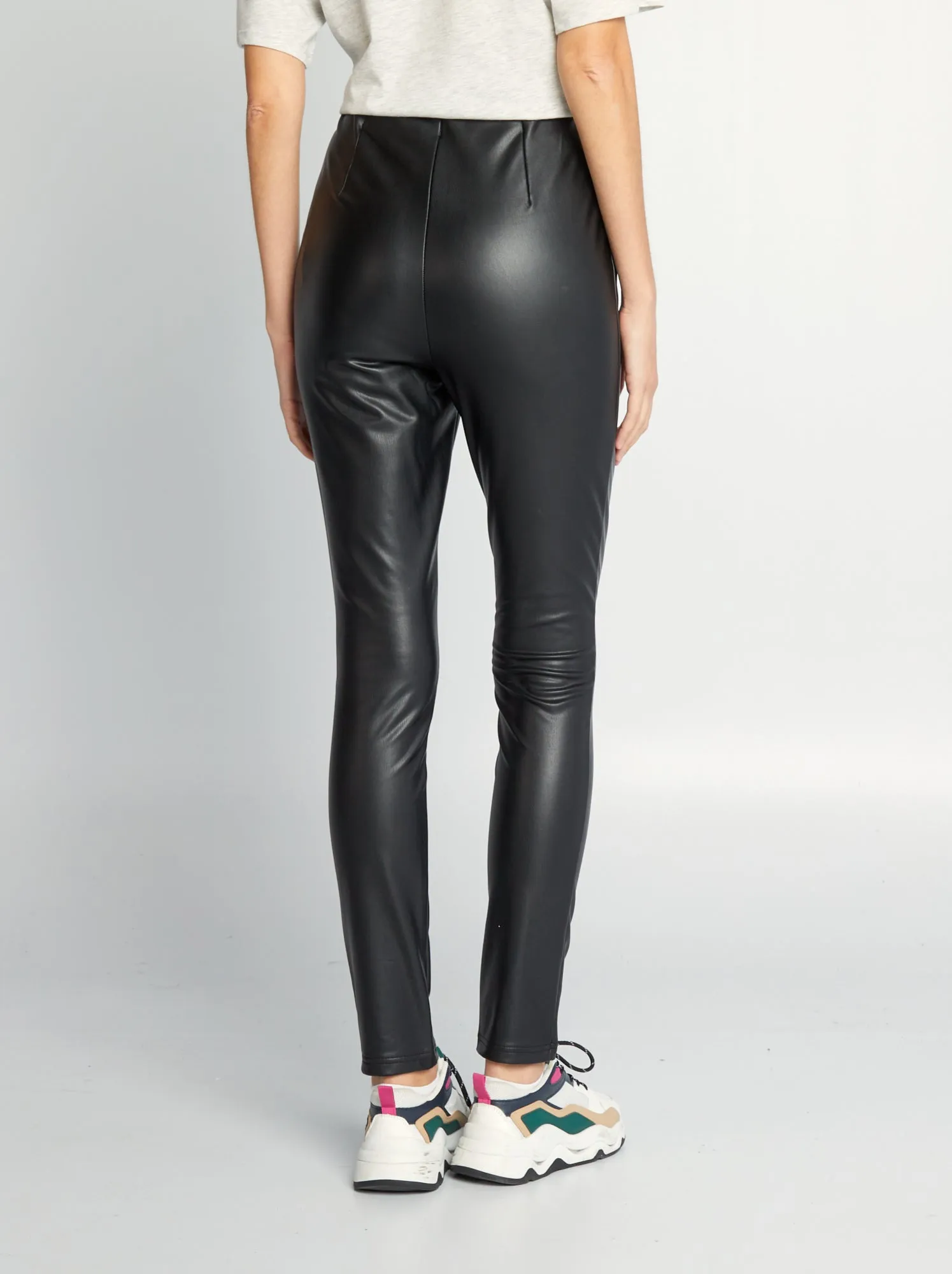 Leggings in similpelle a vita alta - nero
