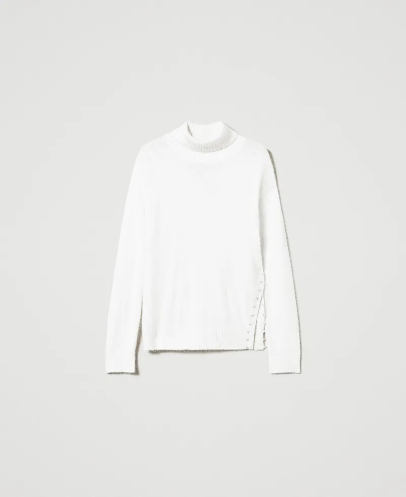 Maglia dolcevita in misto angora con perle
