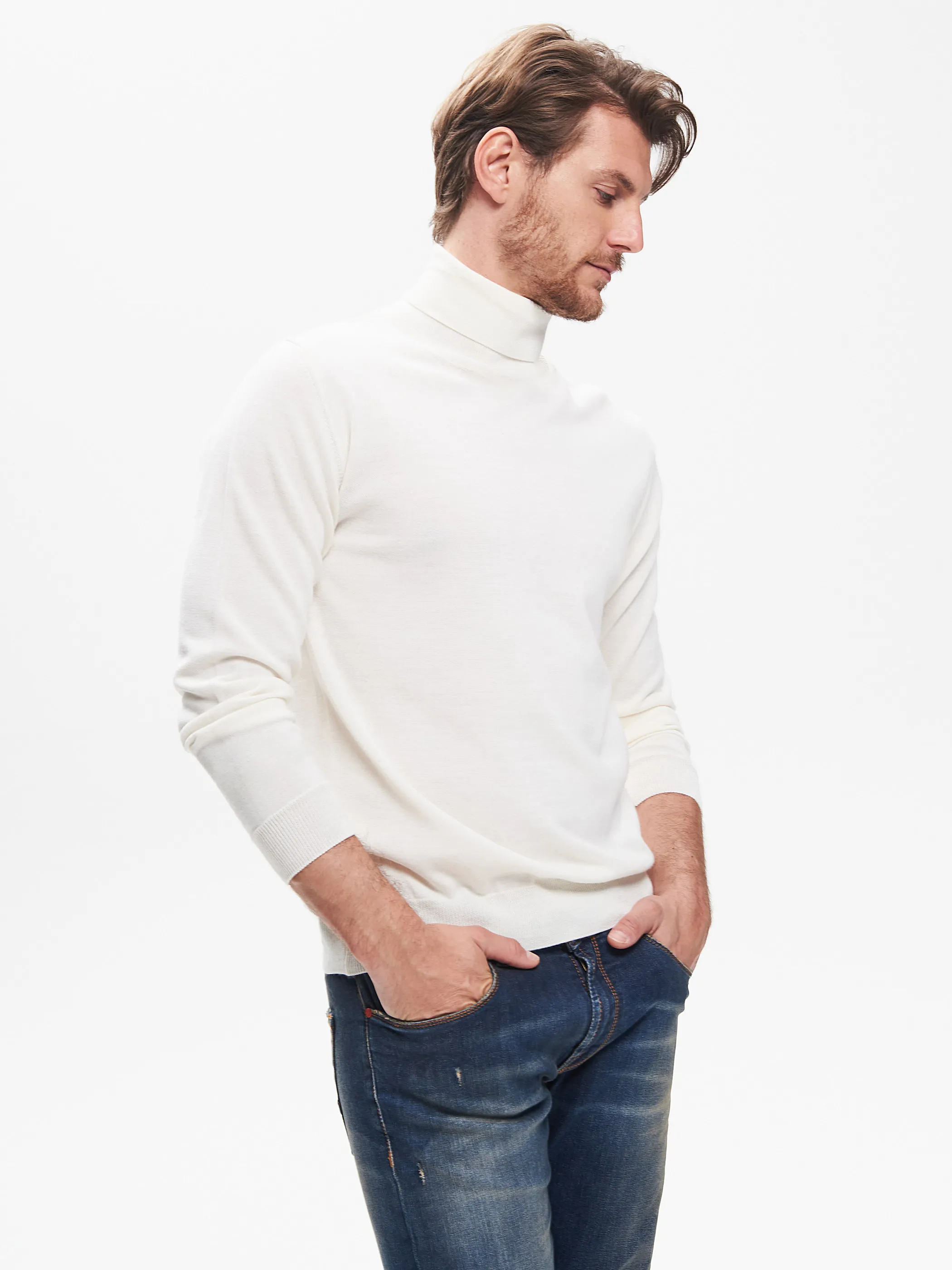      Maglia Dolcevita Uomo Basic Avorio QB24     