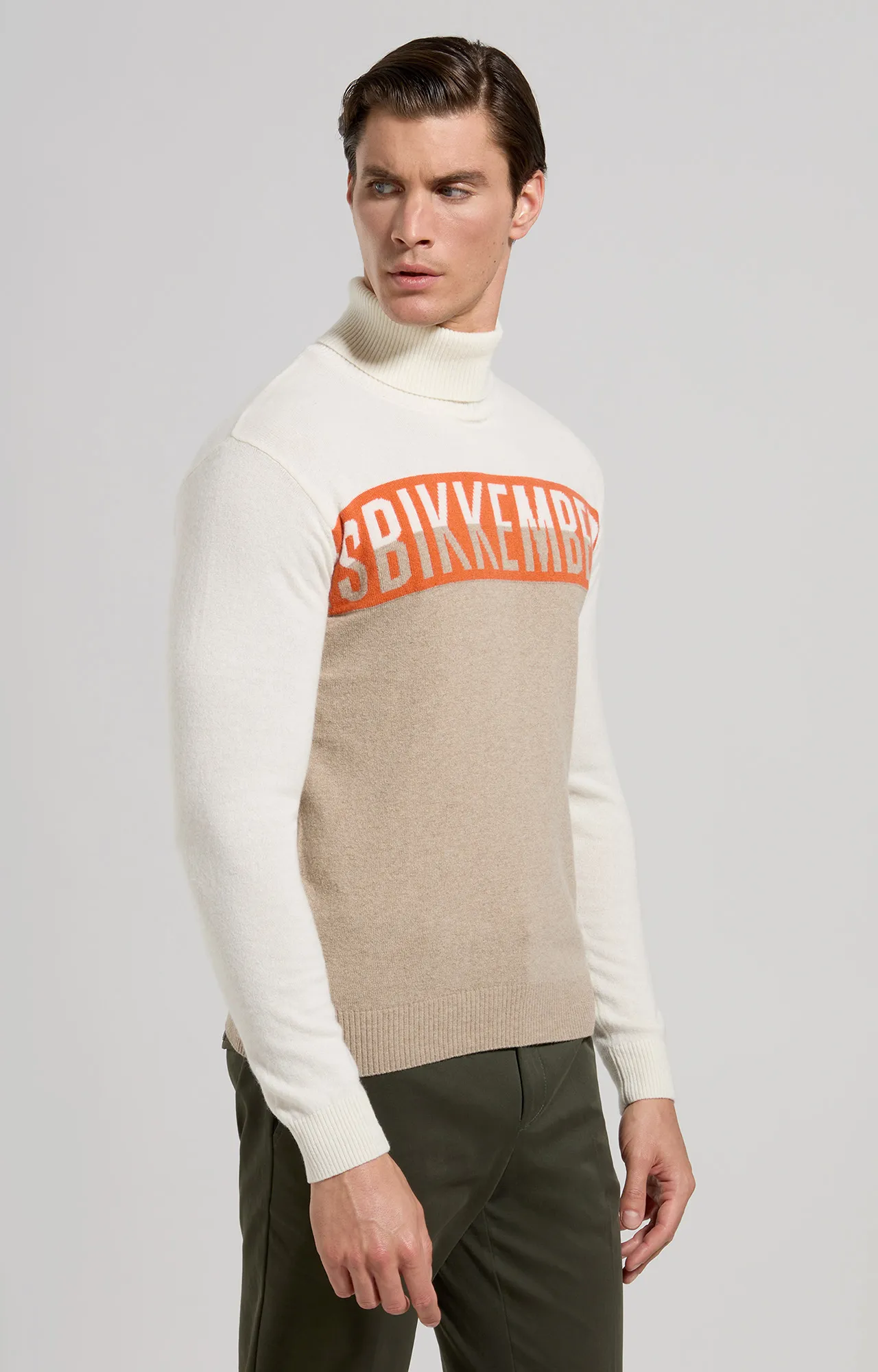Maglia dolcevita uomo color-block