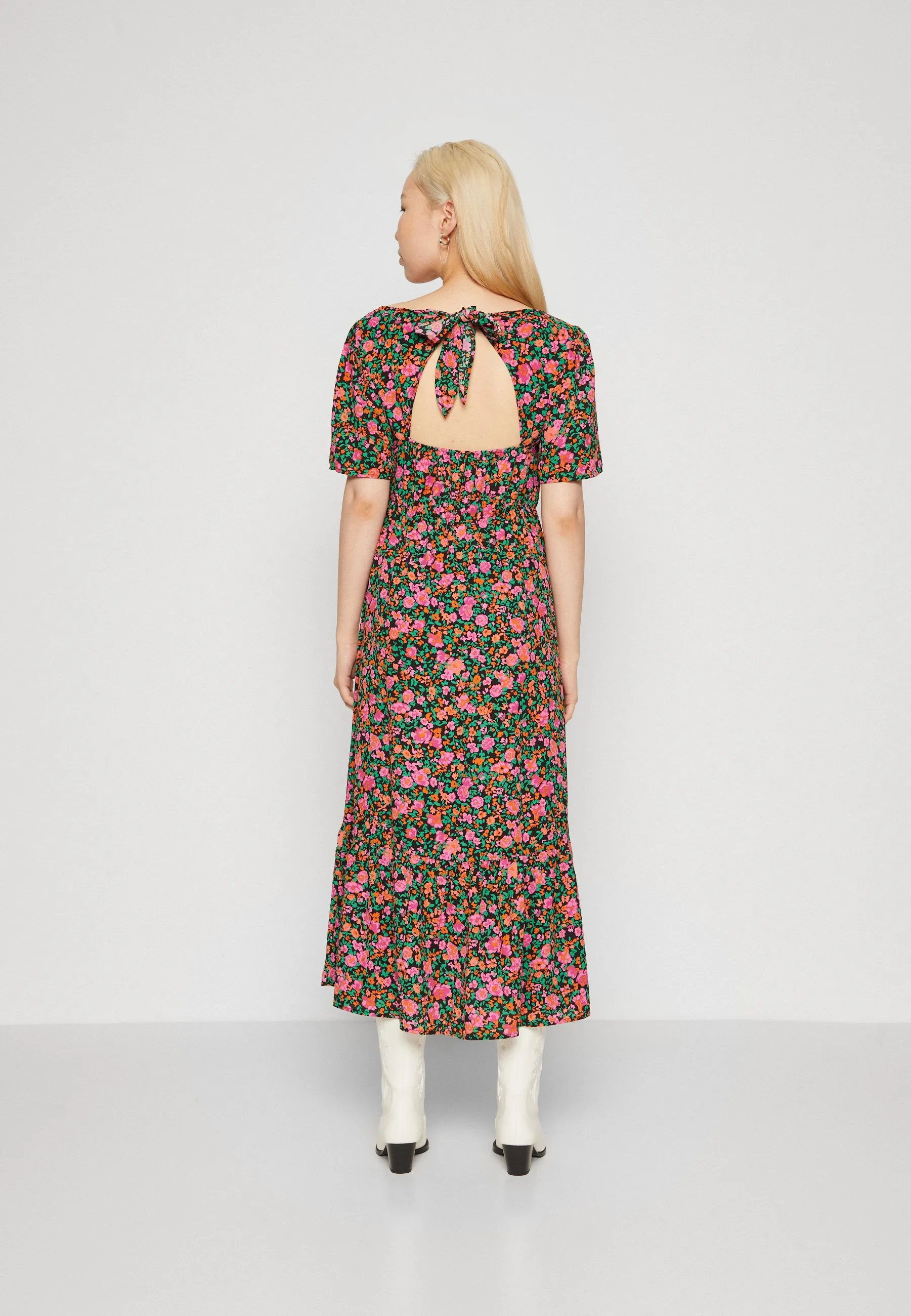 ONLSAFINA LIFE V NECK MIDI DRESS - Vestito estivo