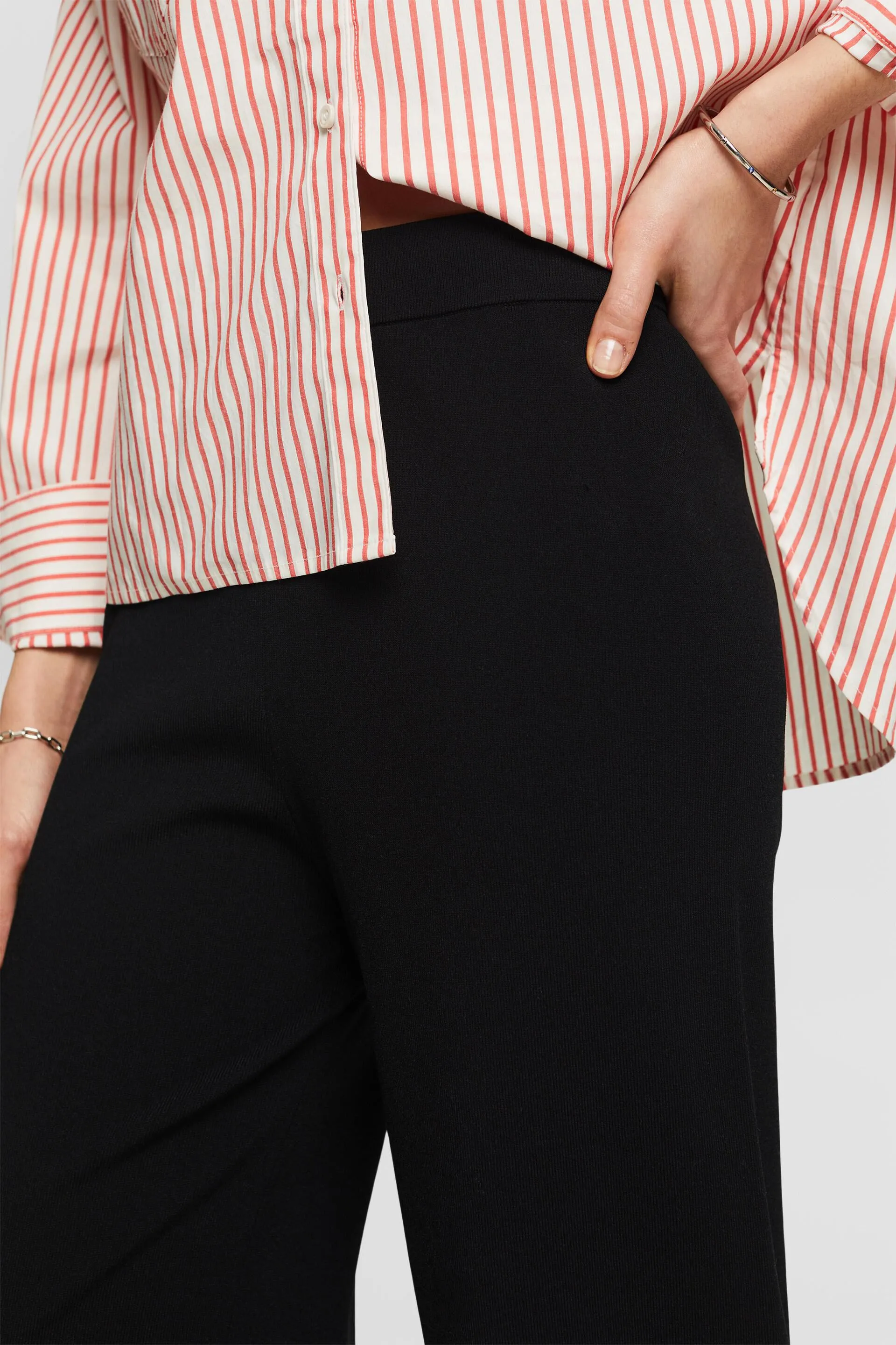 Pantaloni a gamba larga