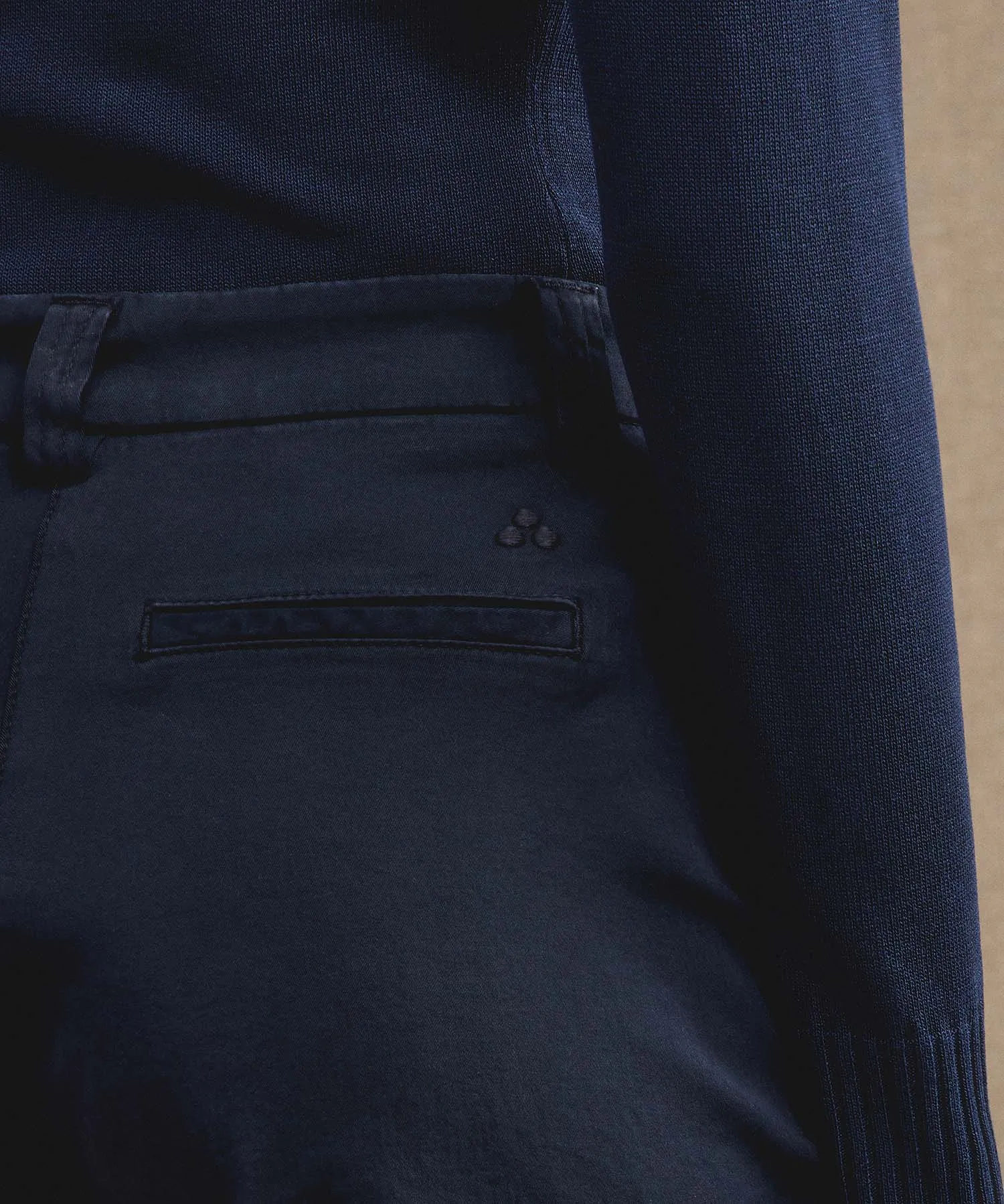 Pantaloni in gabardine di cotone stretch