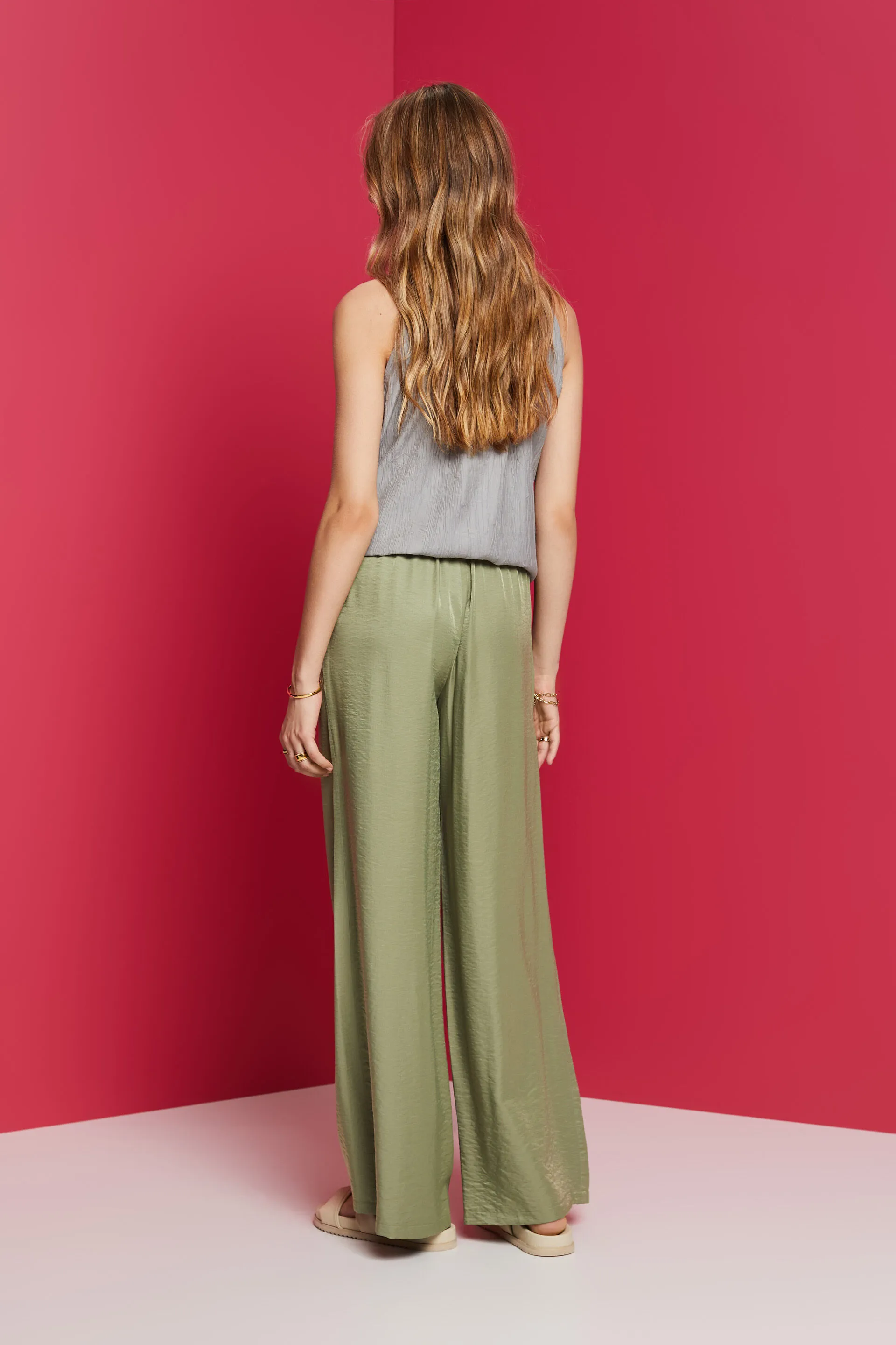 Pantaloni in raso a gamba larga