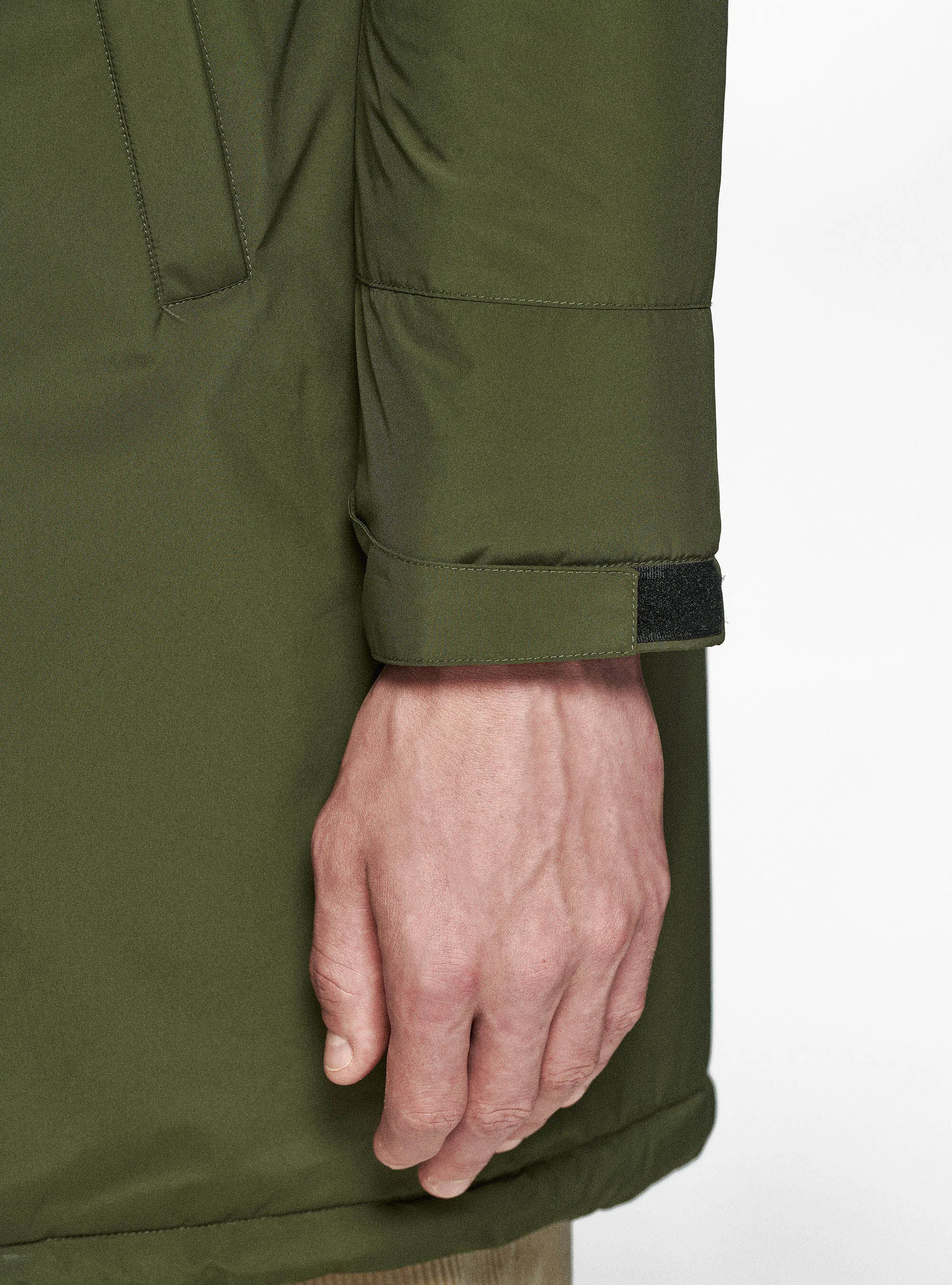 Parka tecnico con pelliccia sintetica