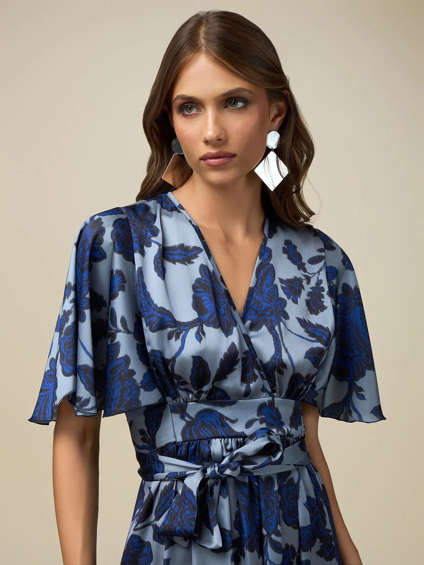 Vestito midi in raso fantasia